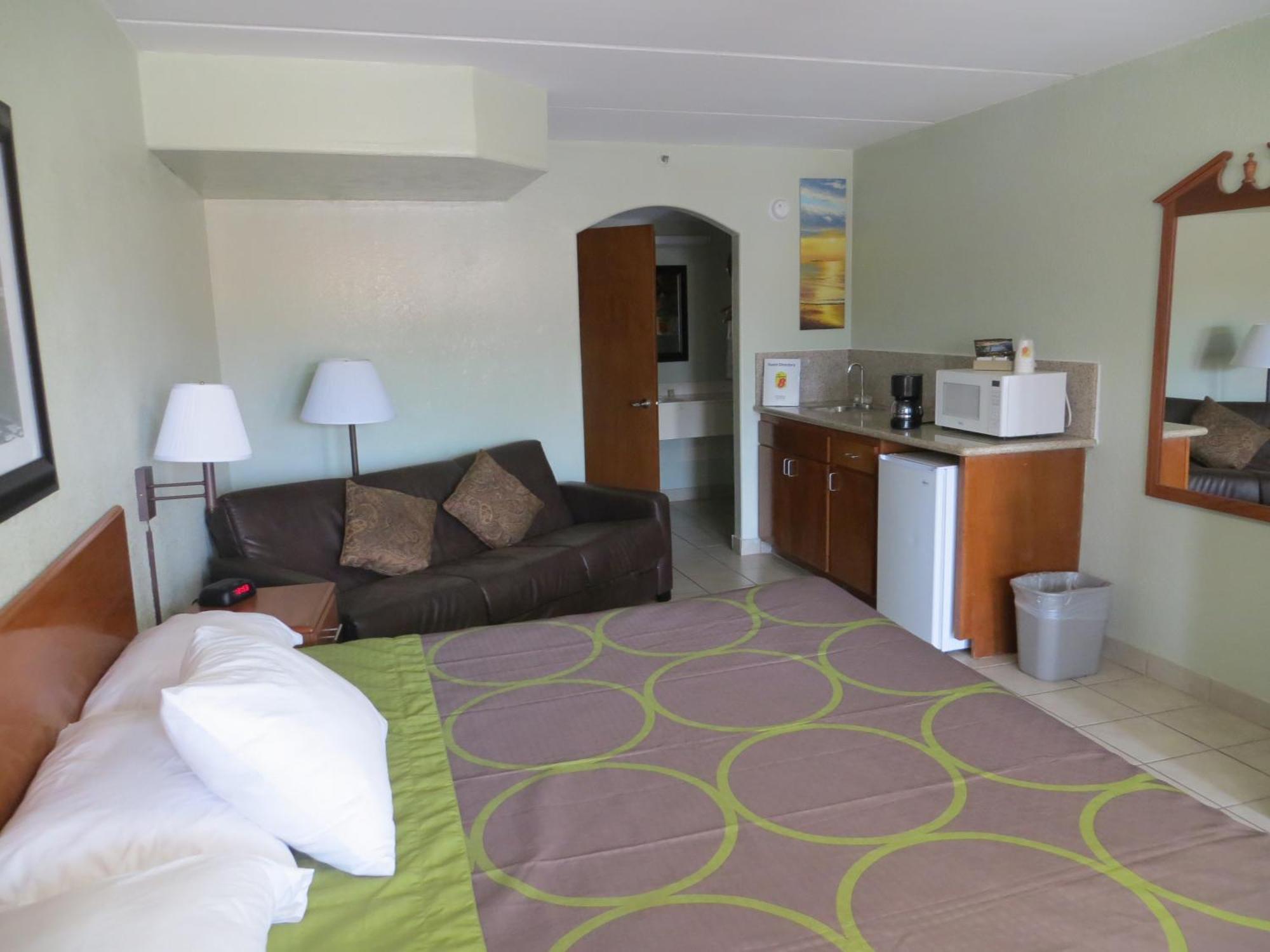 King Room Kitchenette