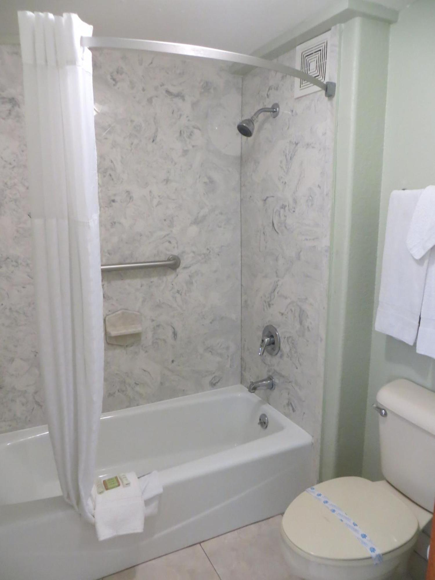 King Room Kitchenette