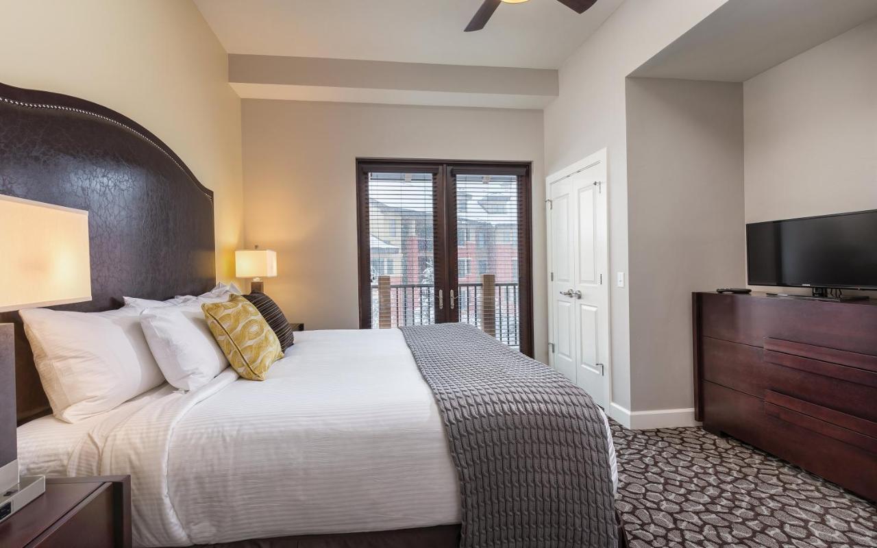 One-Bedroom Suite