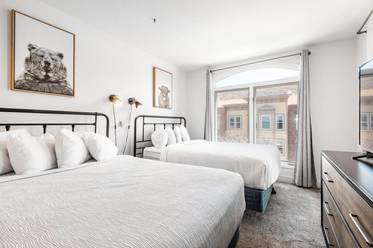 2 Bedroom Condominium Spa #209