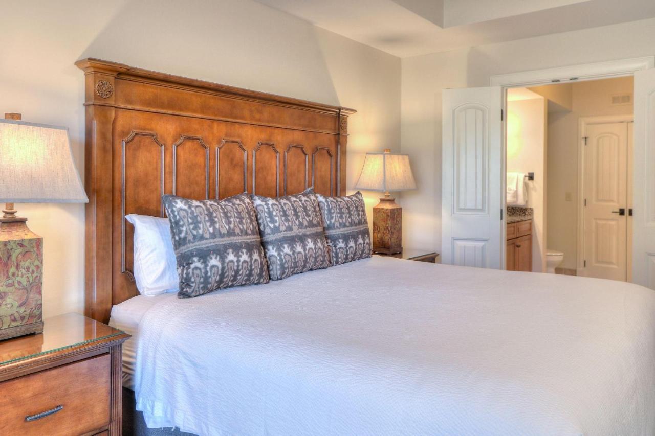 Two Bedroom Riverview Condo One King Two Queens