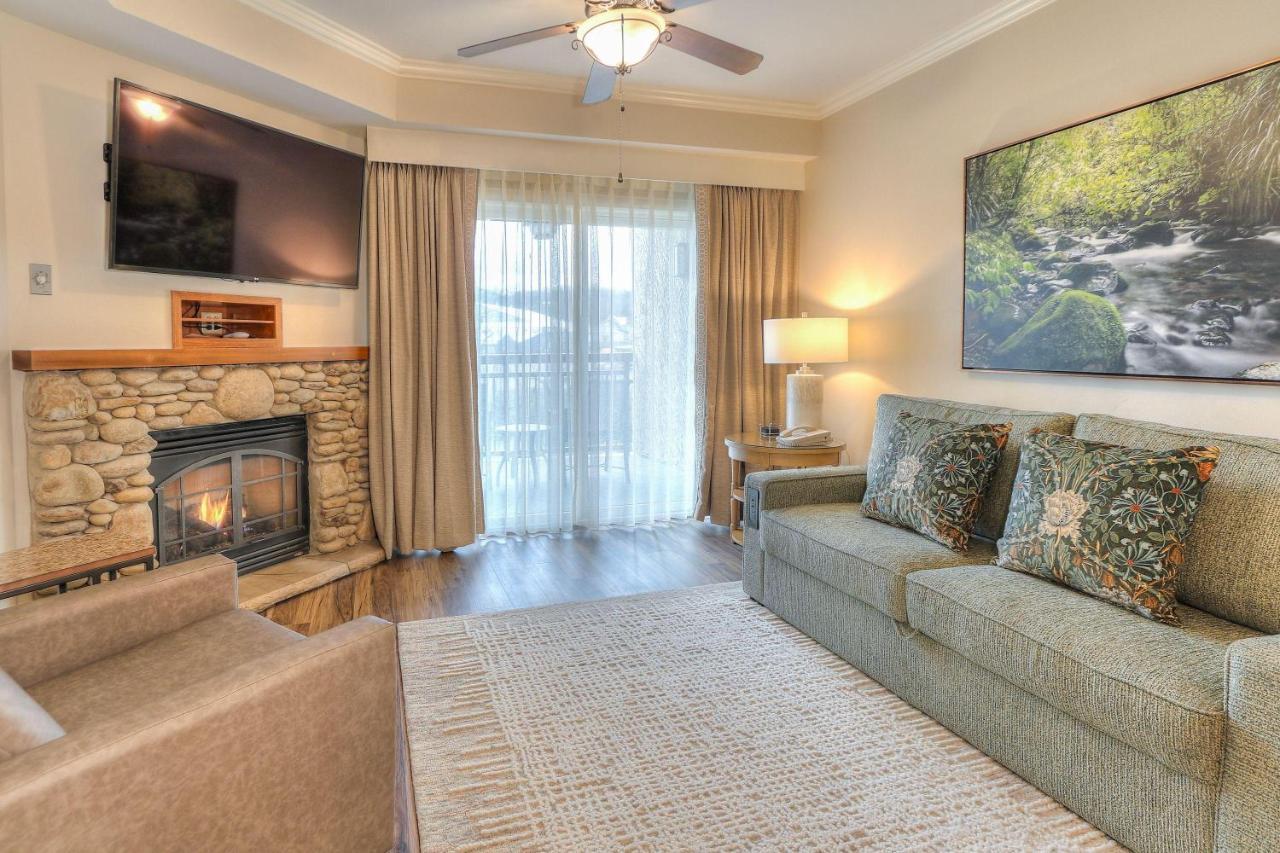 One Bedroom Riverview Condo One King