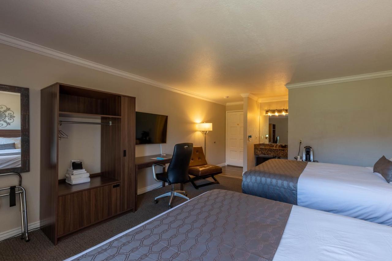 Queen Room Balcony