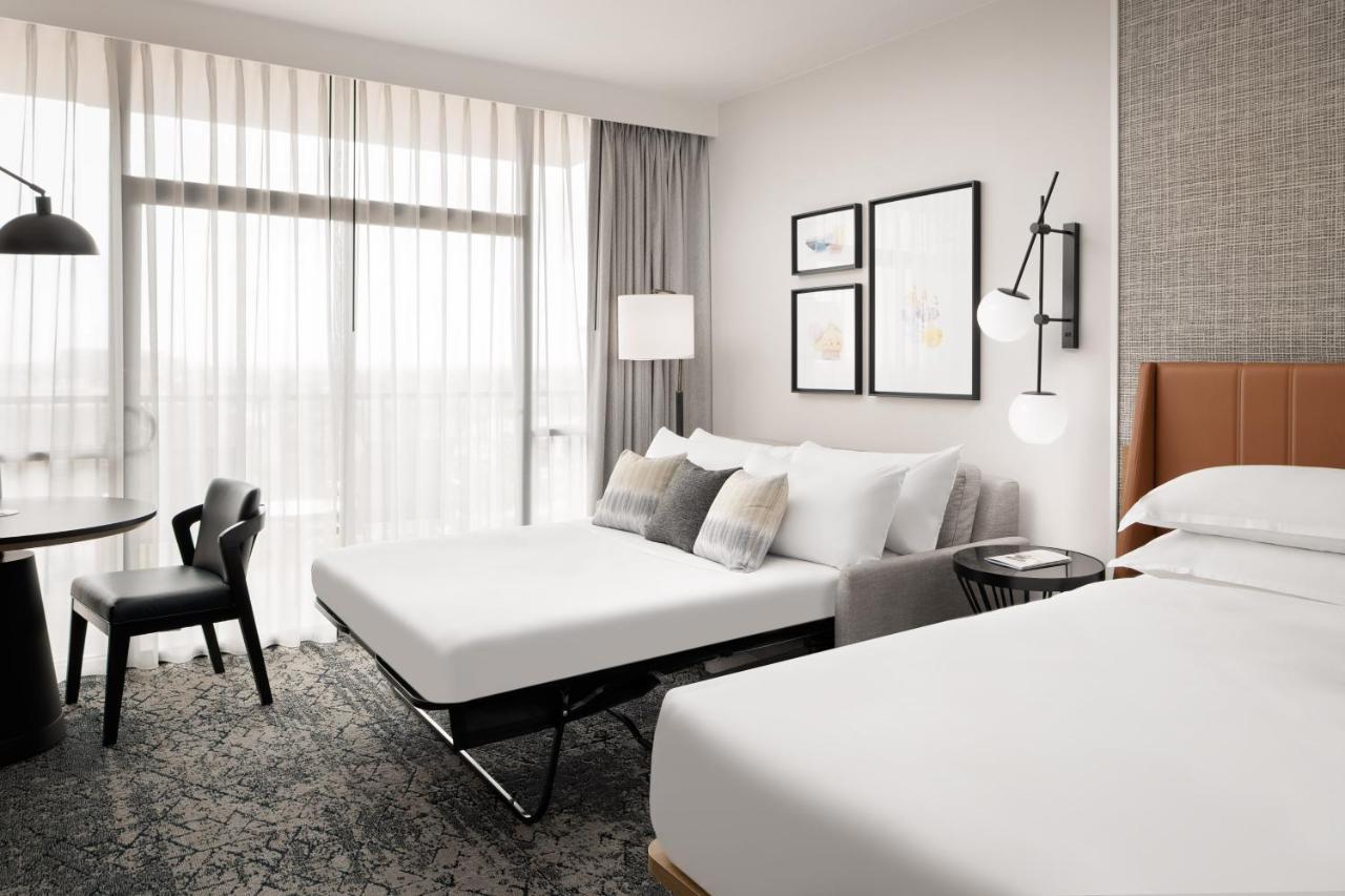 Guest room 1 King