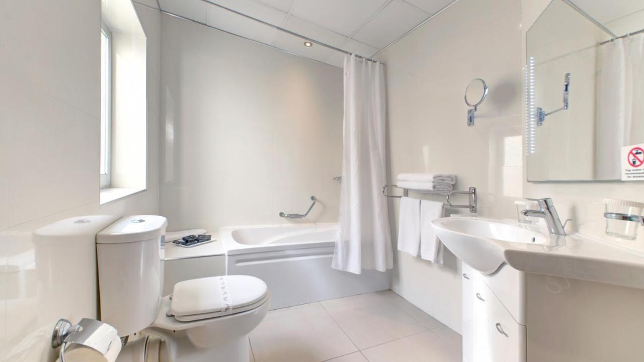 Apartament z 1 sypialnią i częściowym widokiem na morze