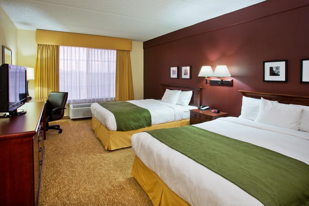 Queen Room Two Queen Beds