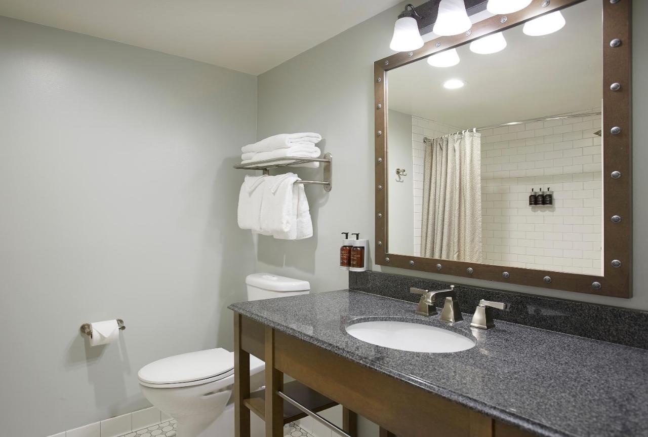 Standard Room 2 Queen beds