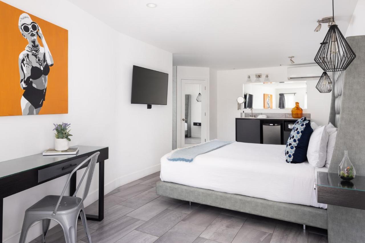 Standard King Room