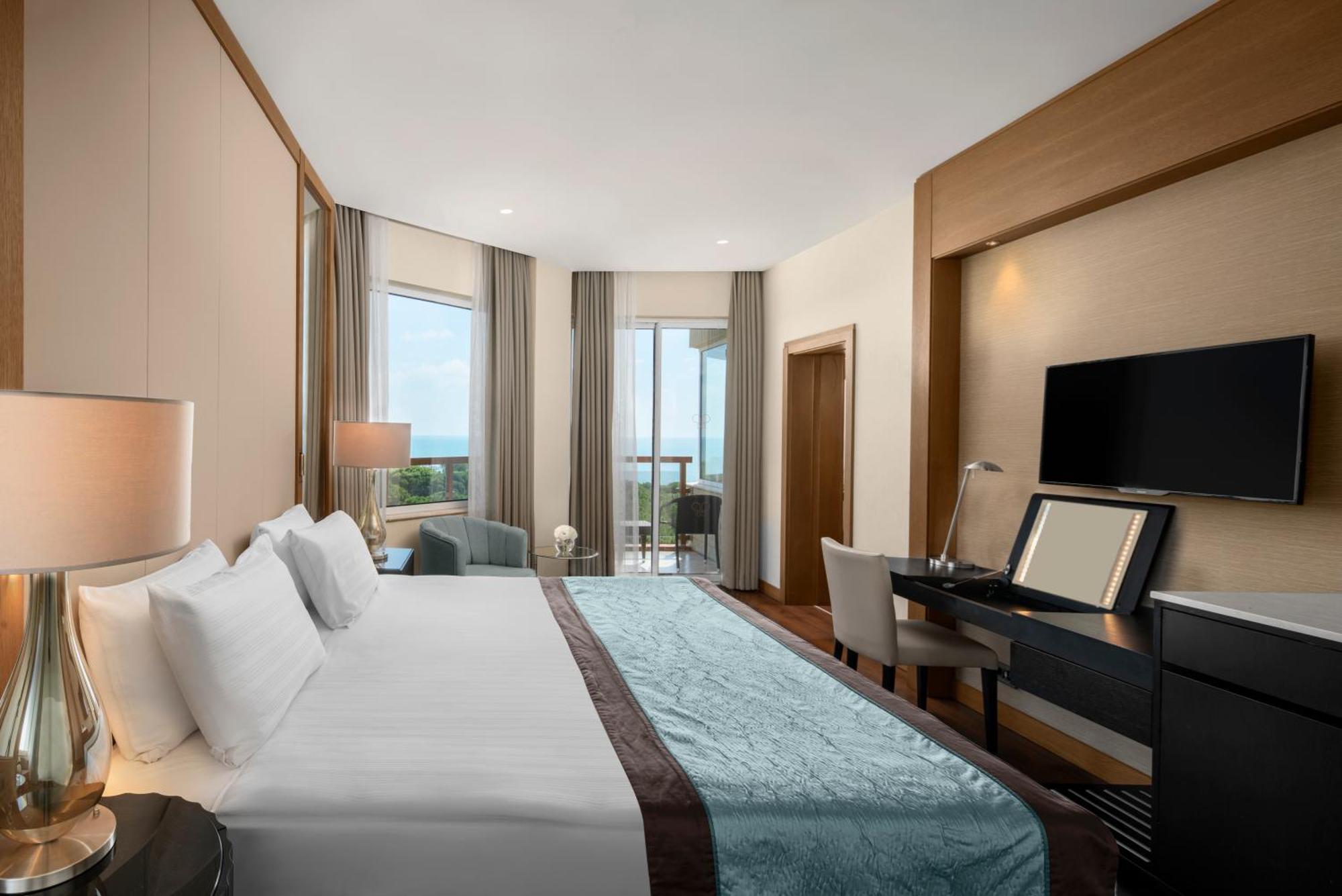 Apartament typu Junior Suite z widokiem na ogród