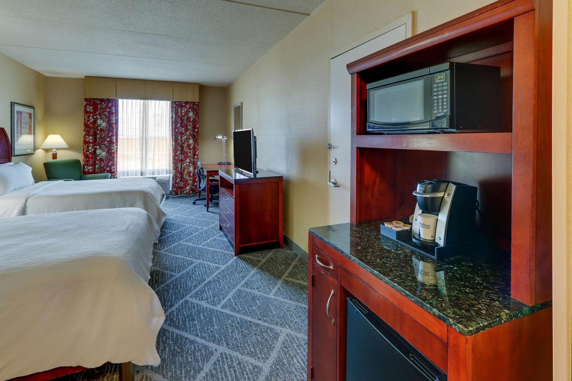 Queen Room Two Queen Beds Non-Smoking