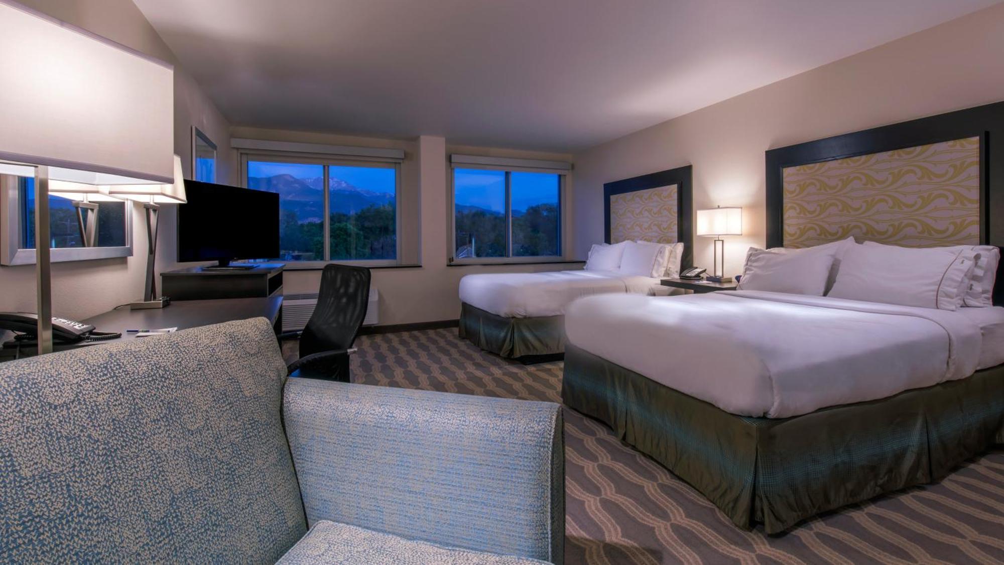 King Suite Two King Beds or Mountain View or Sofa Bed