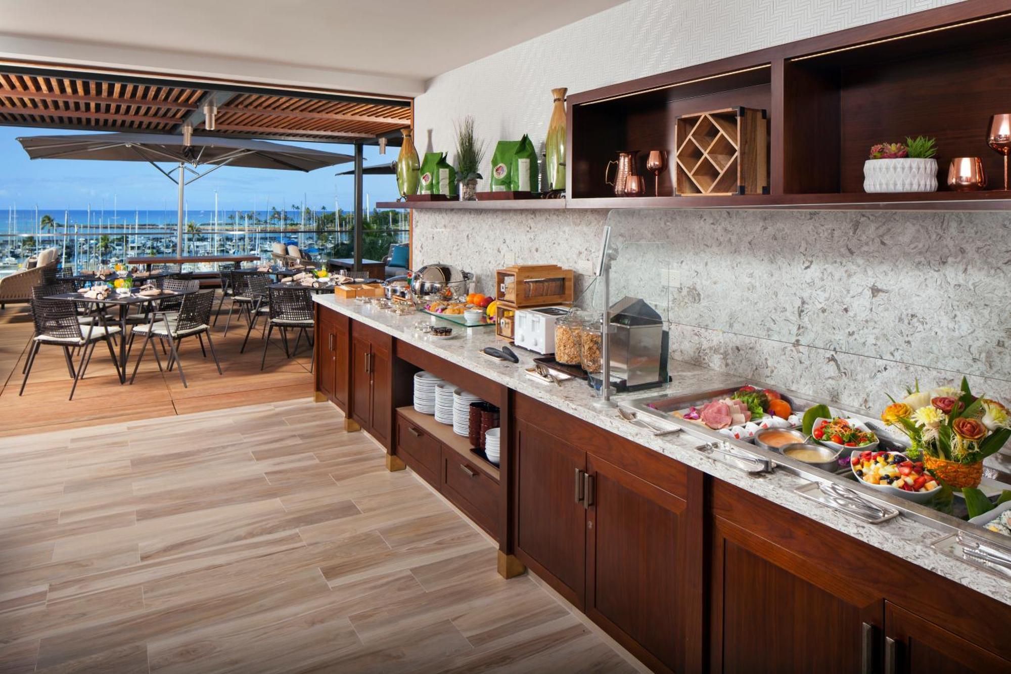 Oceanfront Club Floor 2 Queens