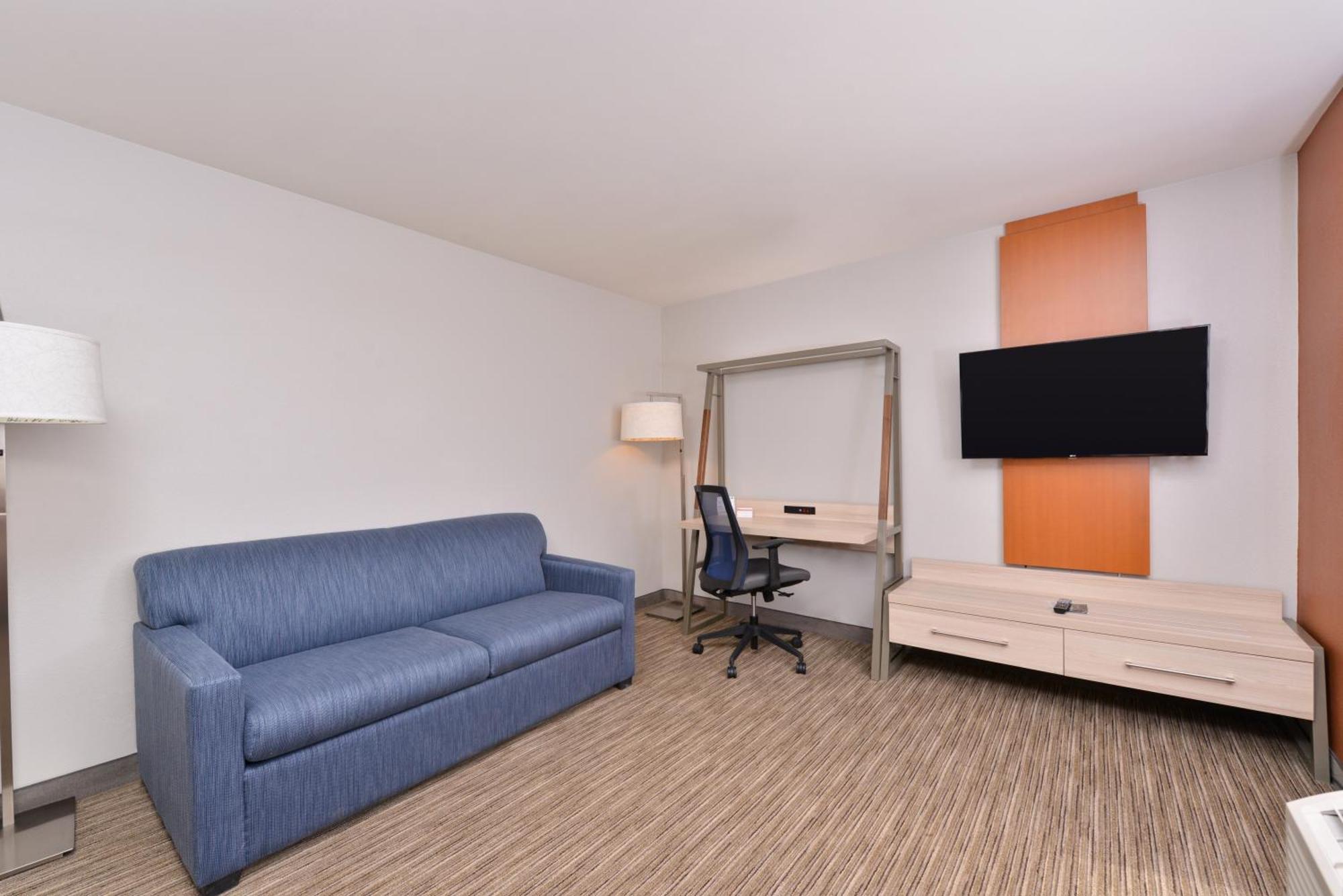 King Studio Suite