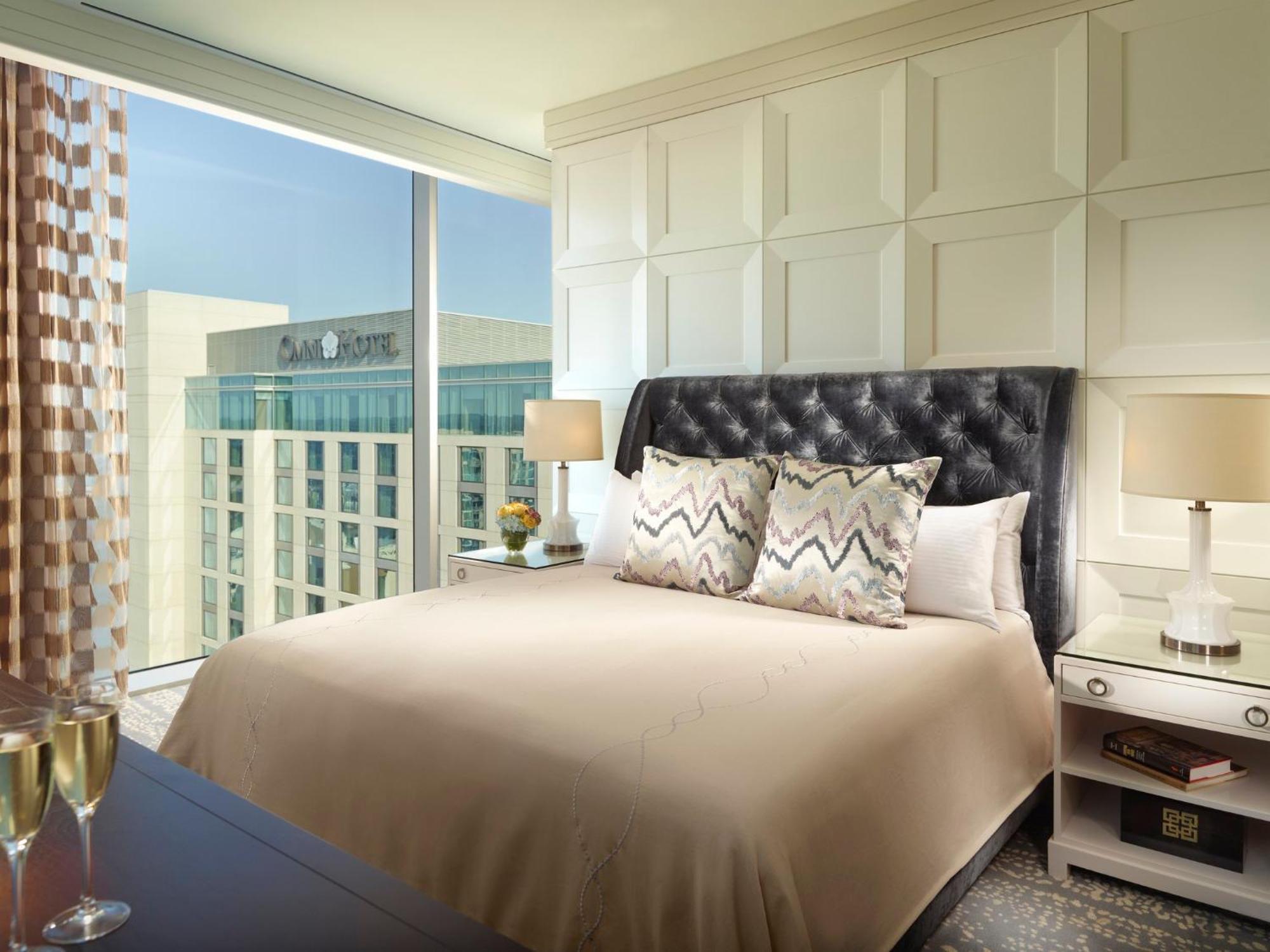 One Bedroom Suite 1 King Bed