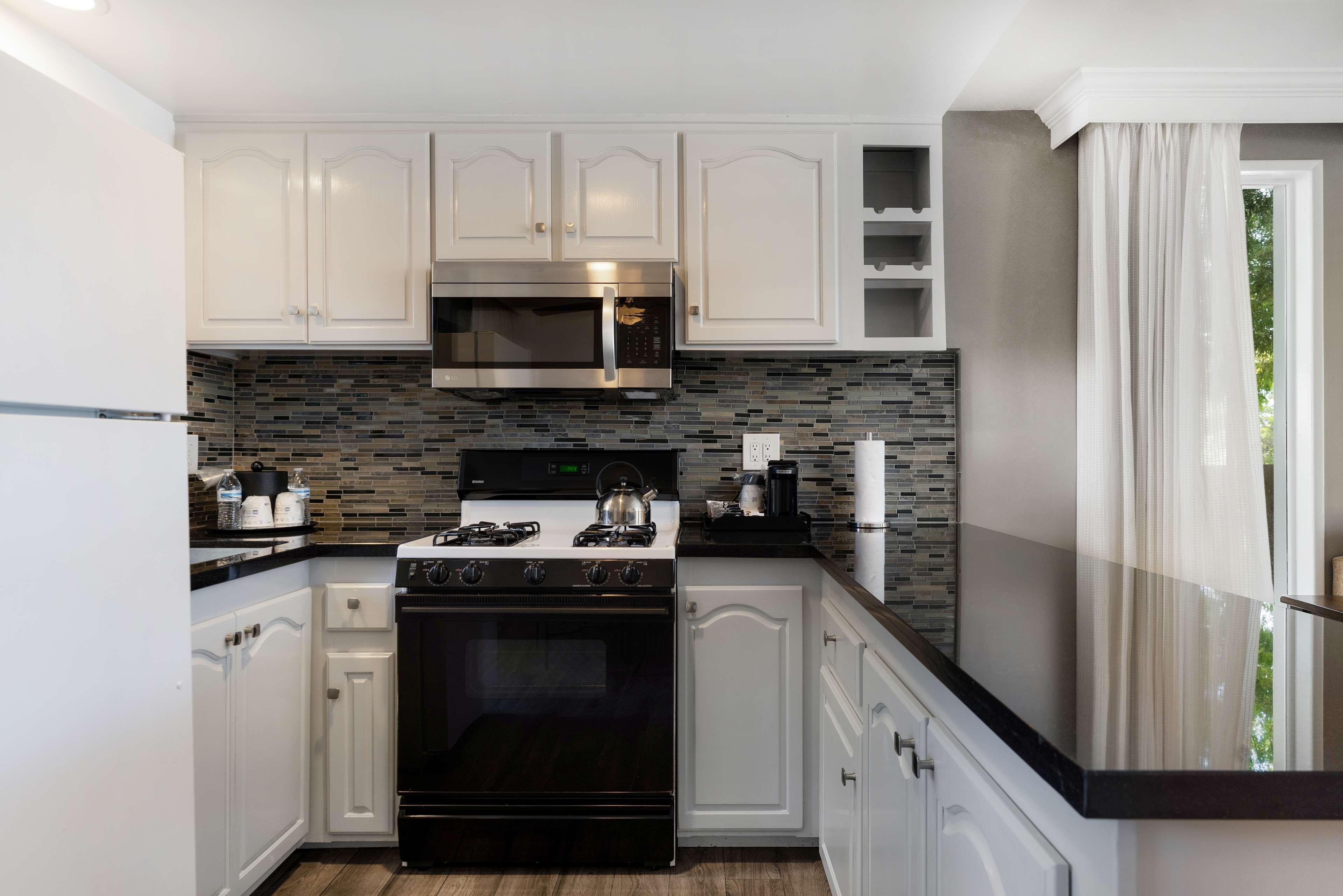 Two-Bedroom Townhouse Non-Smoking