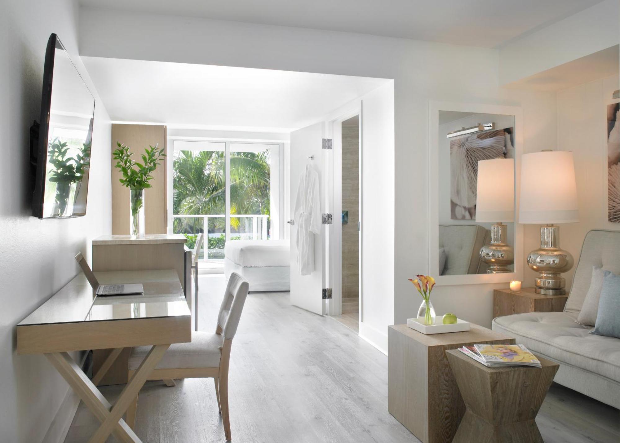 Deluxe King Suite