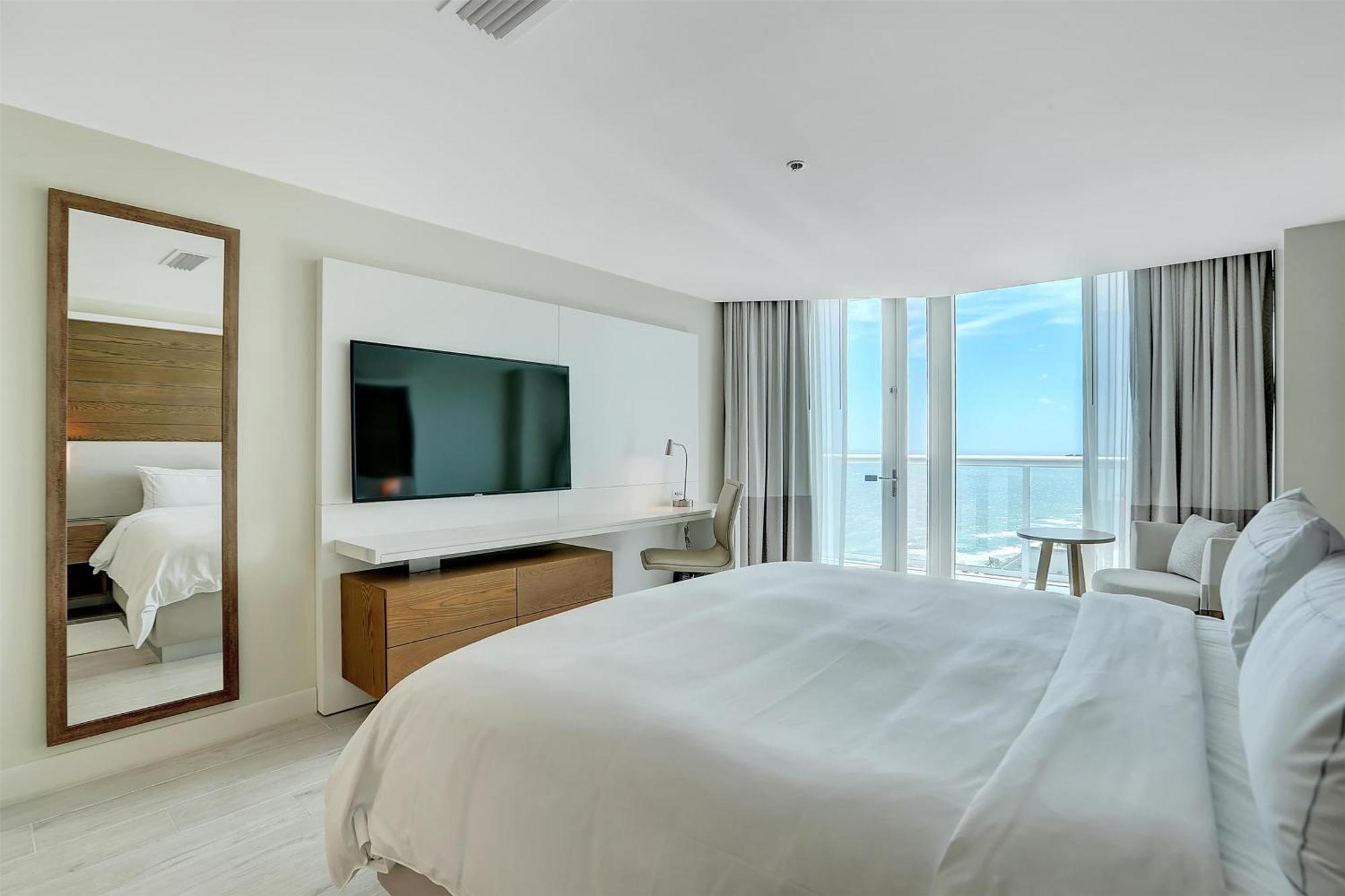 Two-Bedroom Penthouse Suite Oceanfront