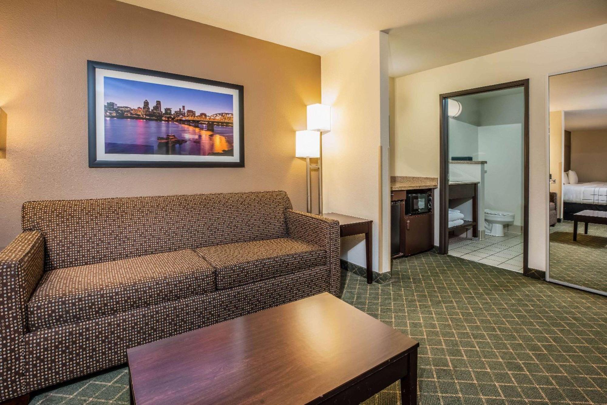 Queen Suite
