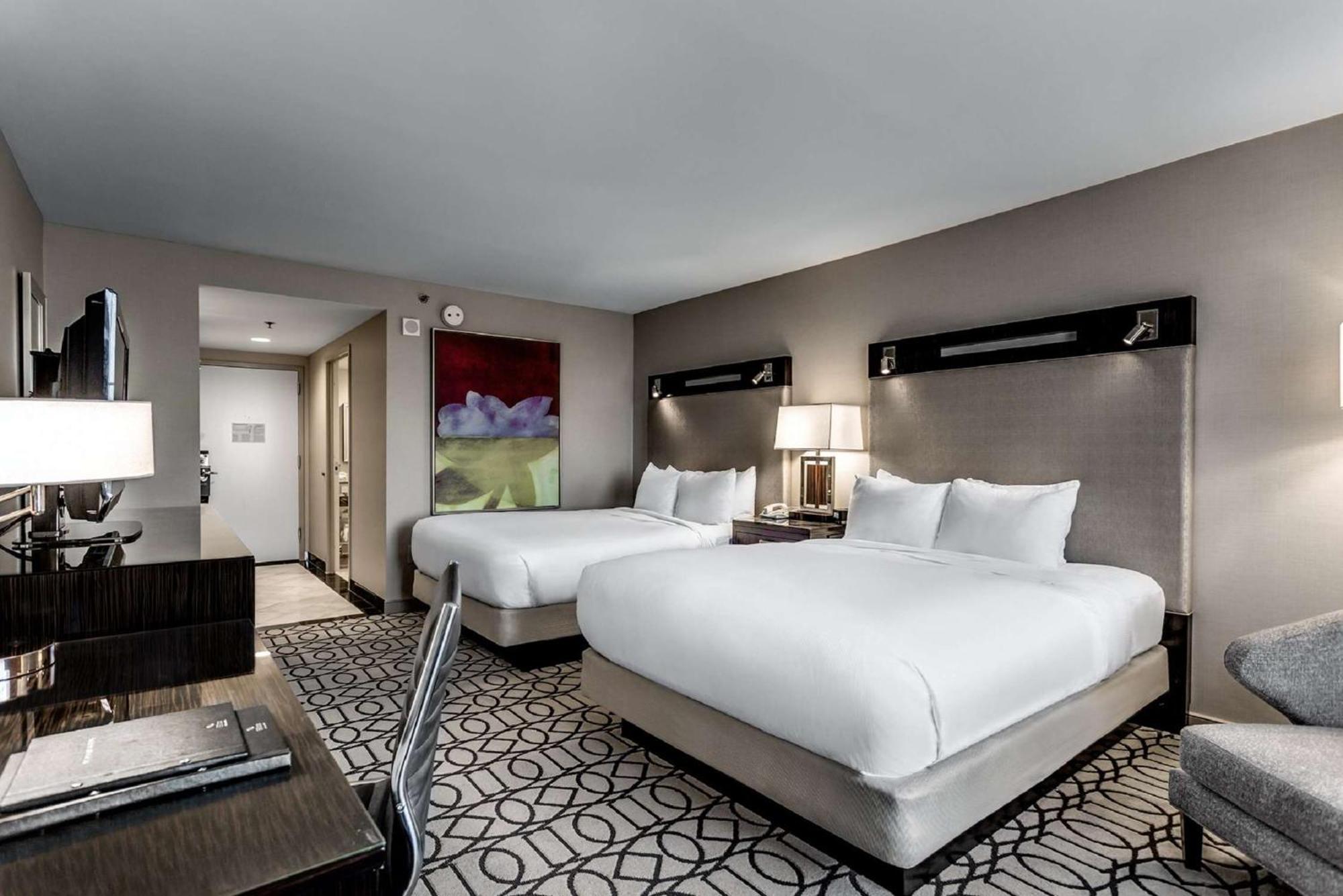 Queen Room Two Queen Beds City View