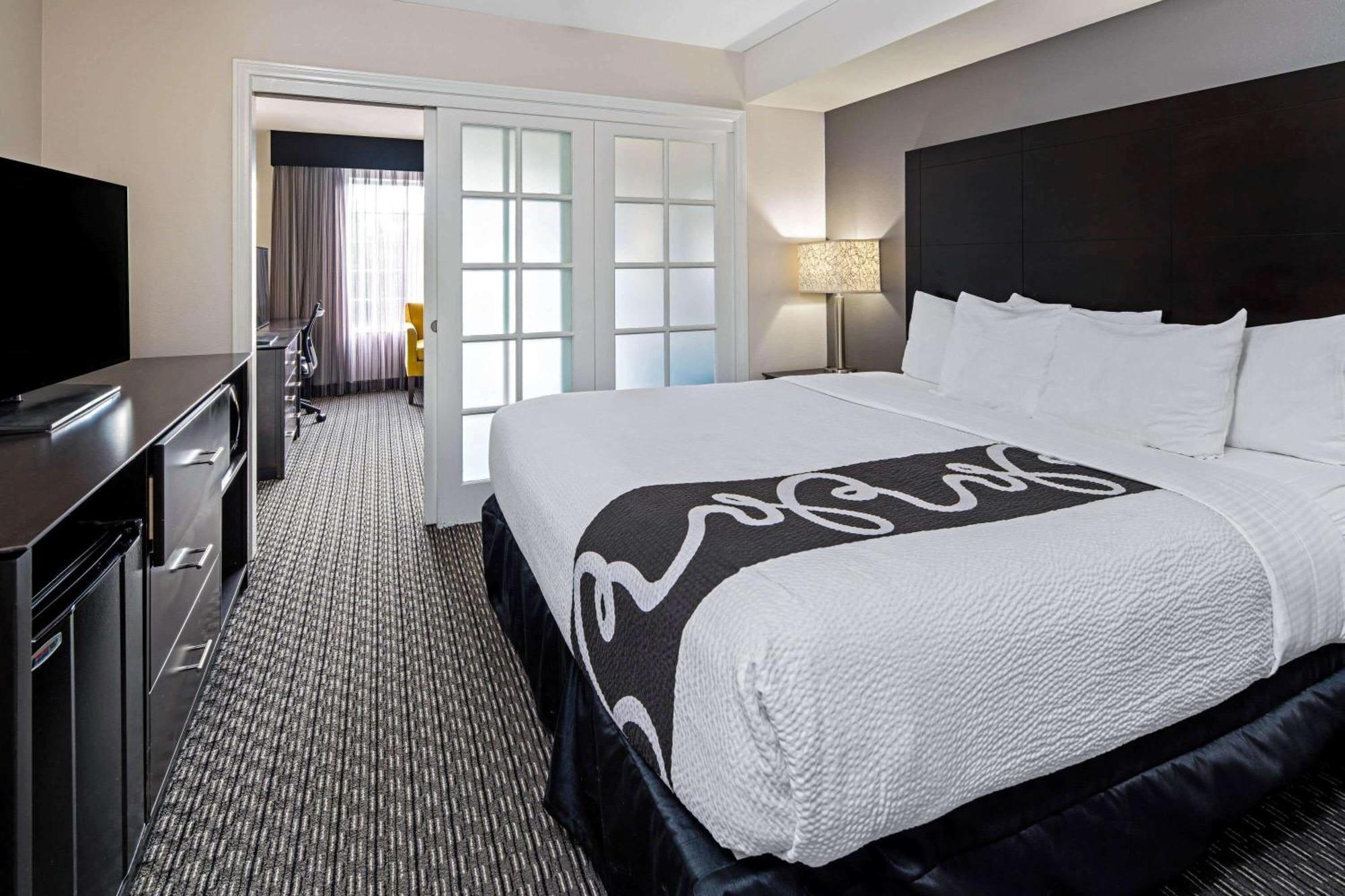 1 King Bed Suite