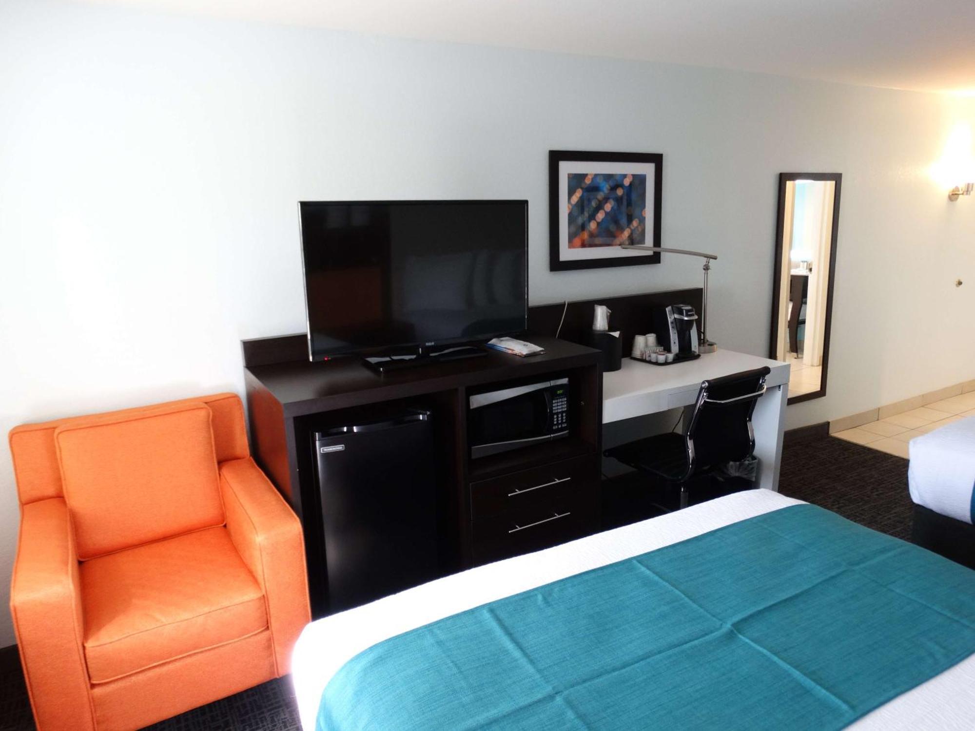 Queen Room Two Queen Beds Disability Access