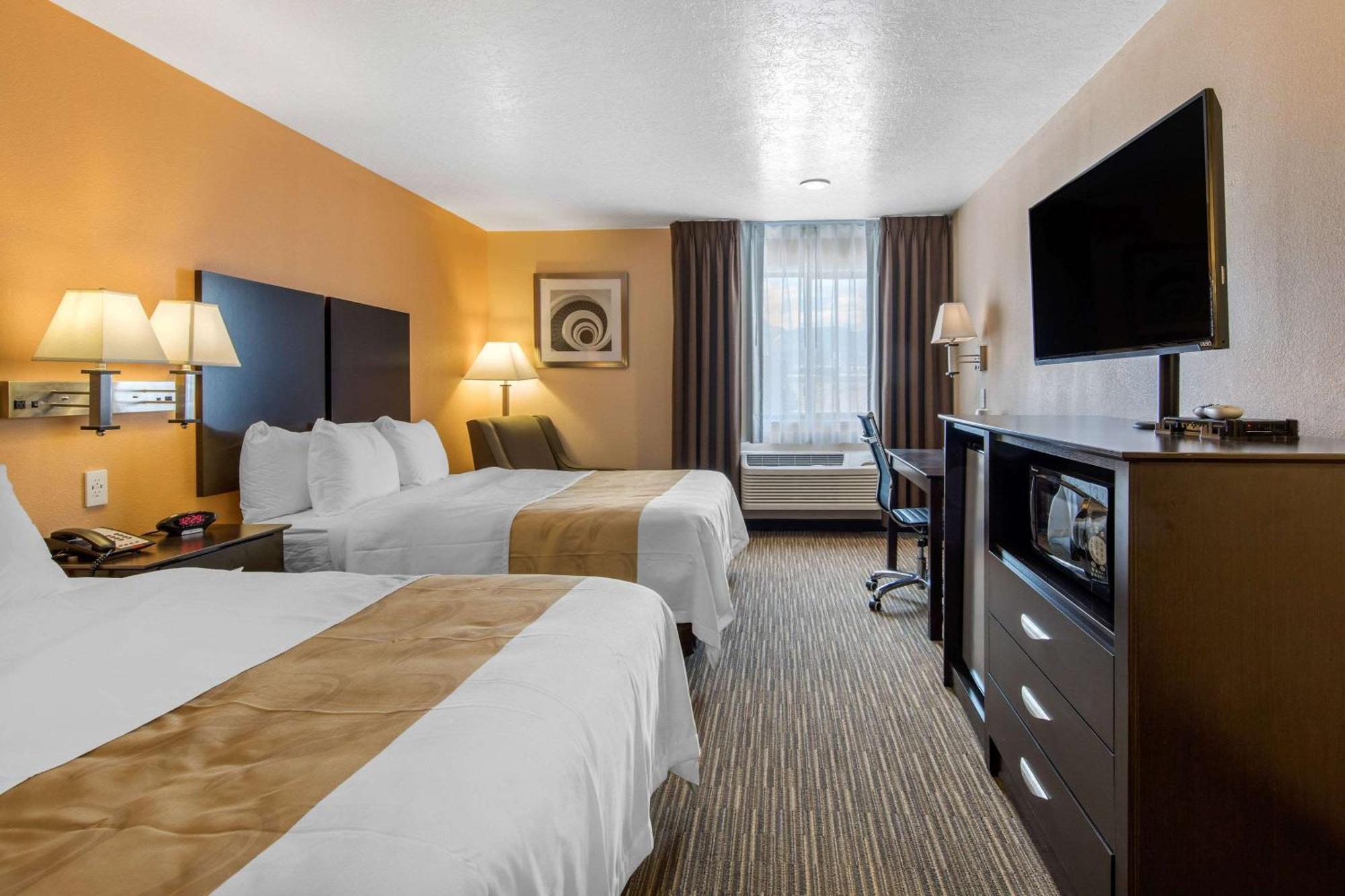 Queen Room Two Queen Beds Non-Smoking