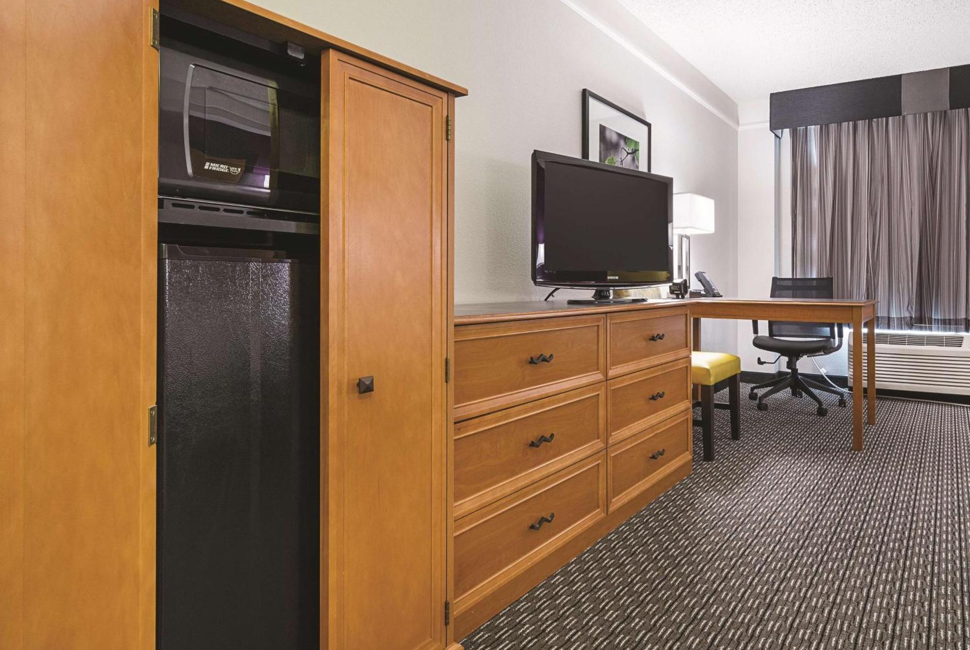 Deluxe Double Room Two Double Beds Non-Smoking