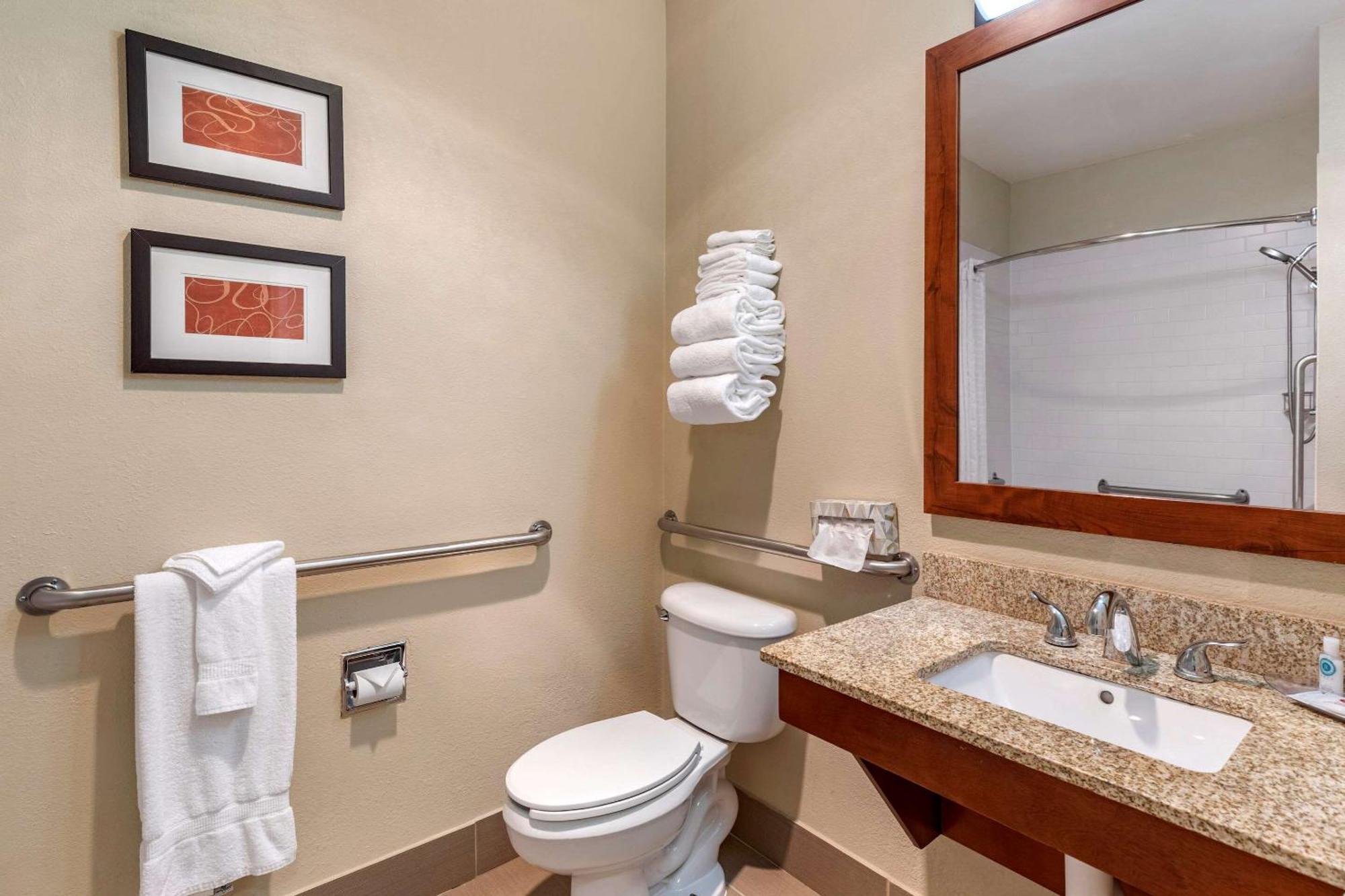 Suite Disability Access or Non-Smoking