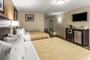 Standard Queen Room Two Queen Beds Balcony
