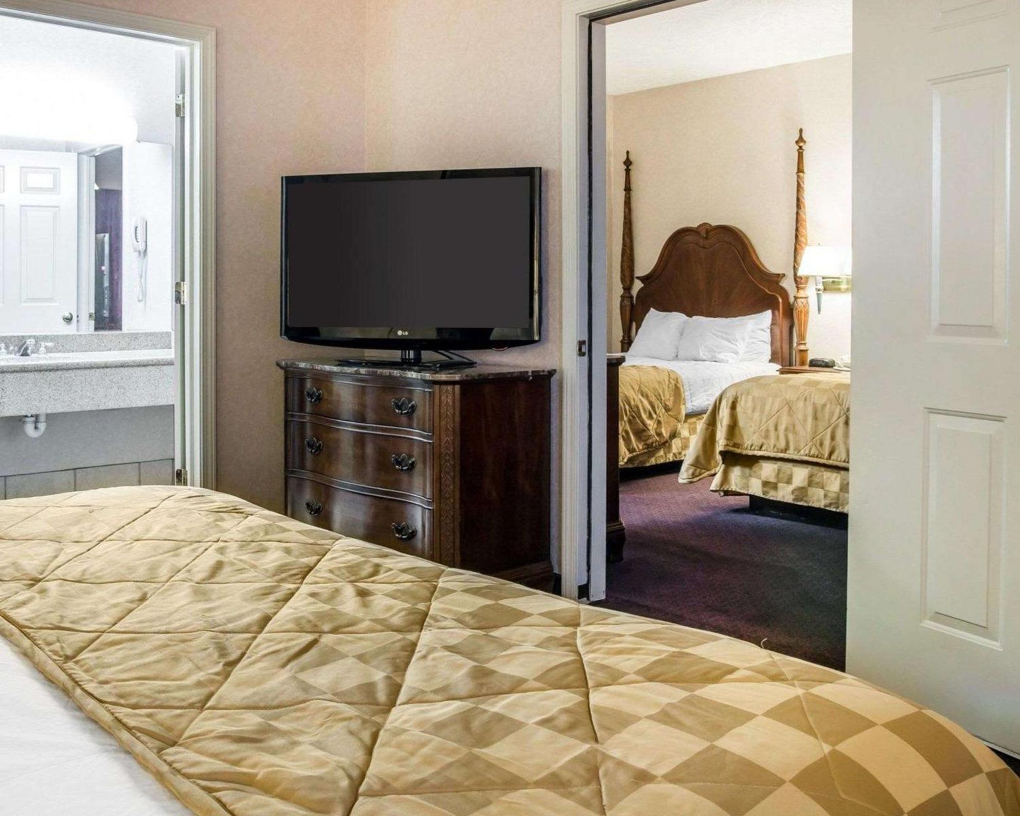 Two-Bedroom Suite