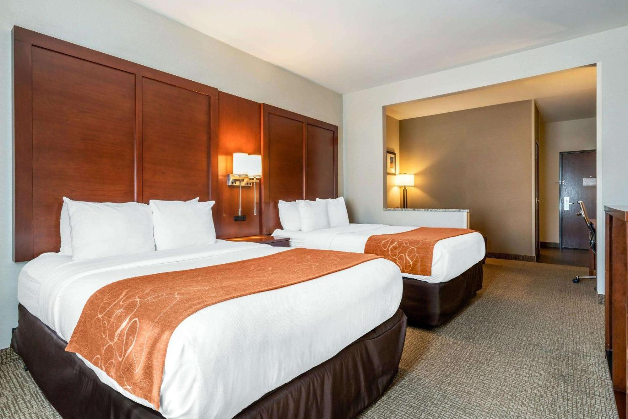 Queen Suite Two Queen Beds Non-Smoking