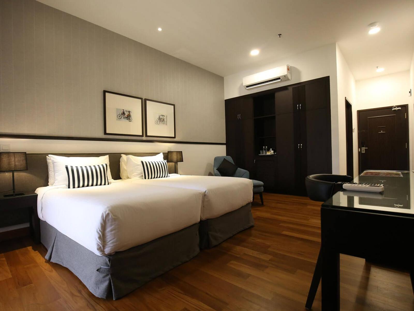 Deluxe Suite