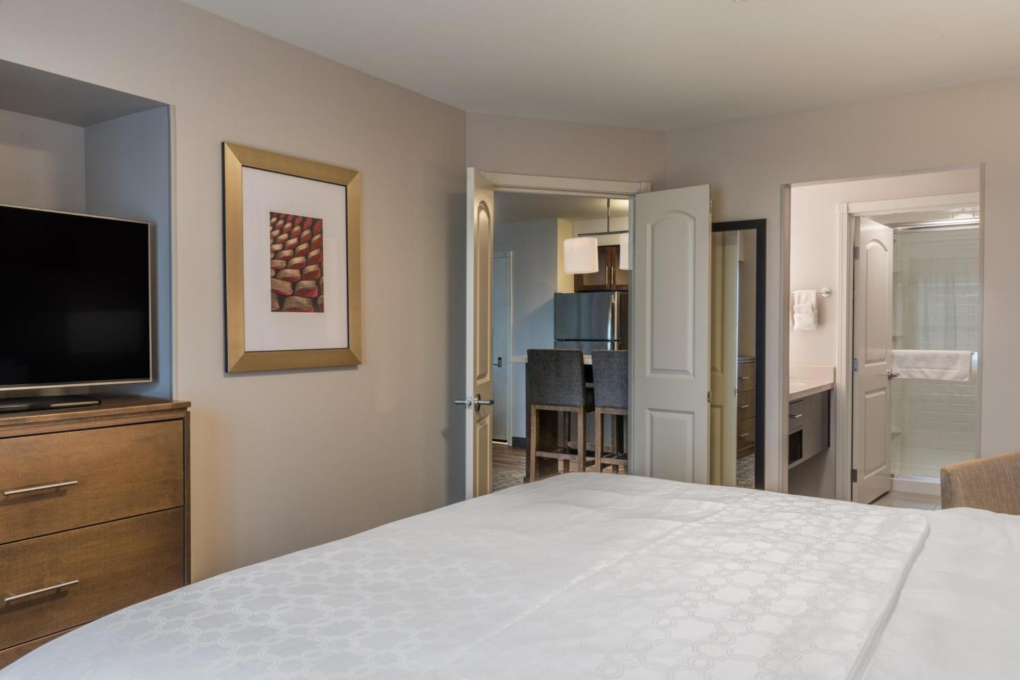 One-Bedroom King Suite Non-Smoking