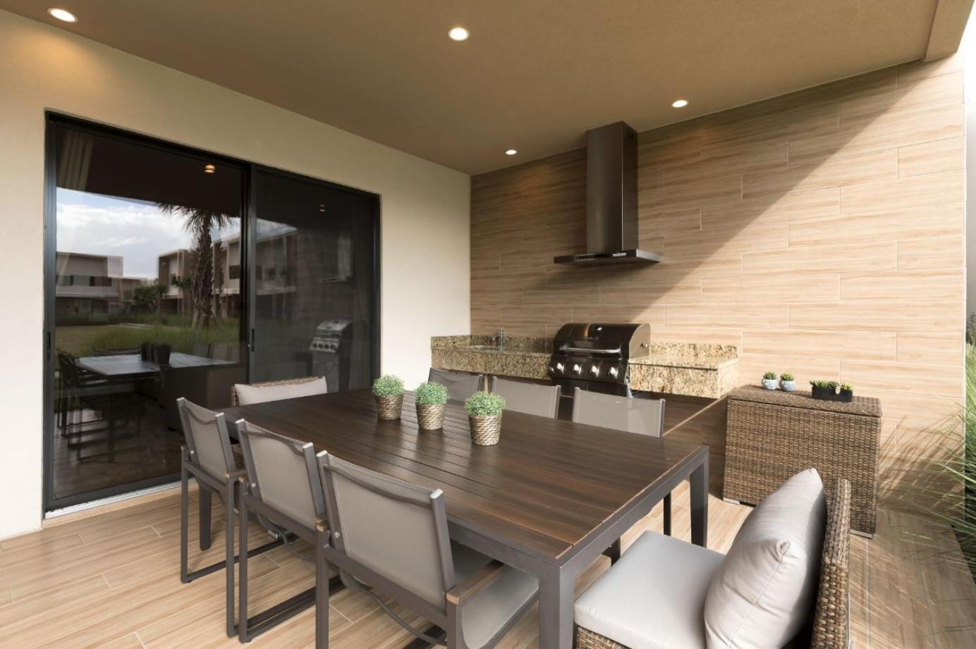 3 Bedroom Deluxe Villa BBQ Grill