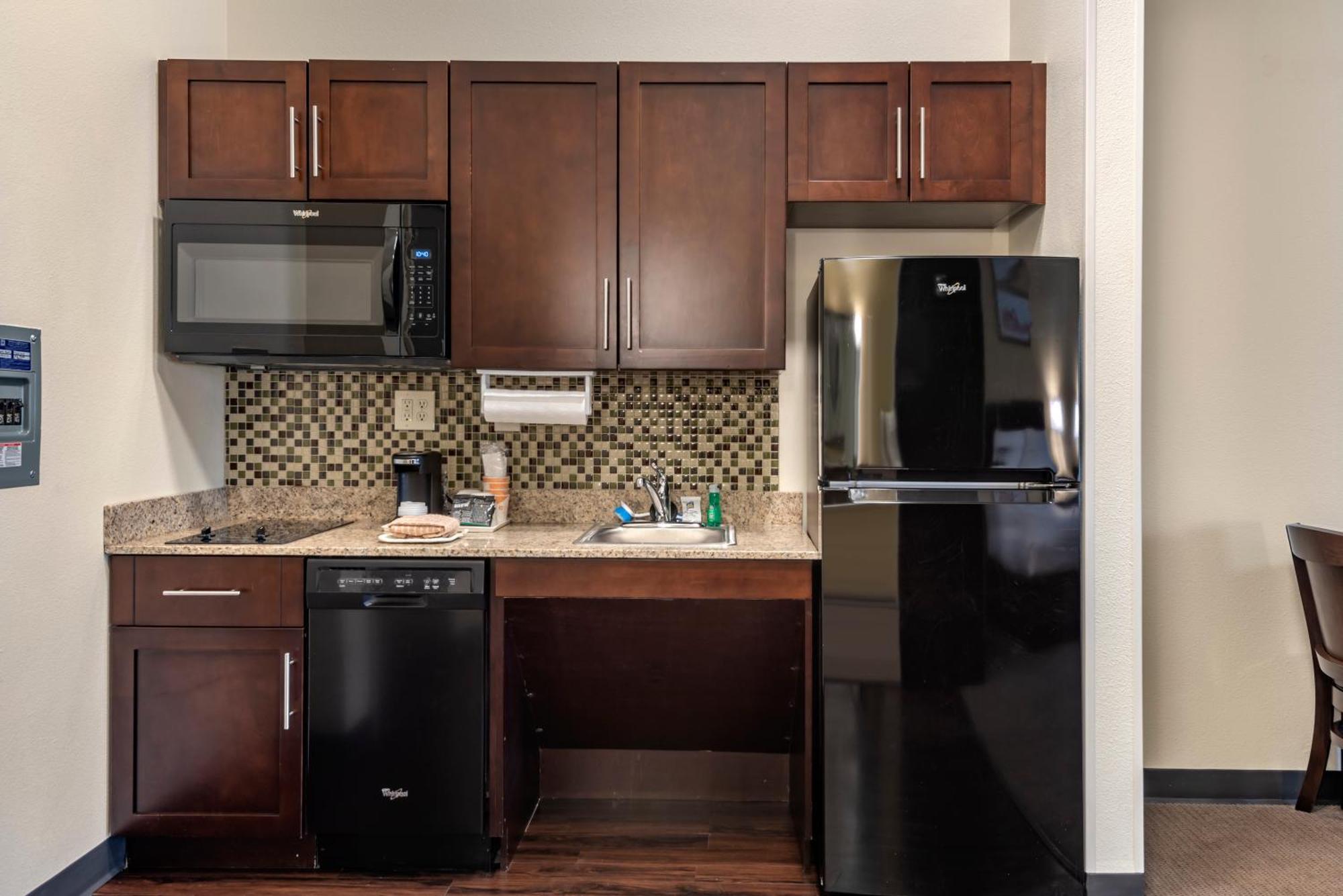 Efficiency King Suite Kitchen Accessible or Non-Smoking