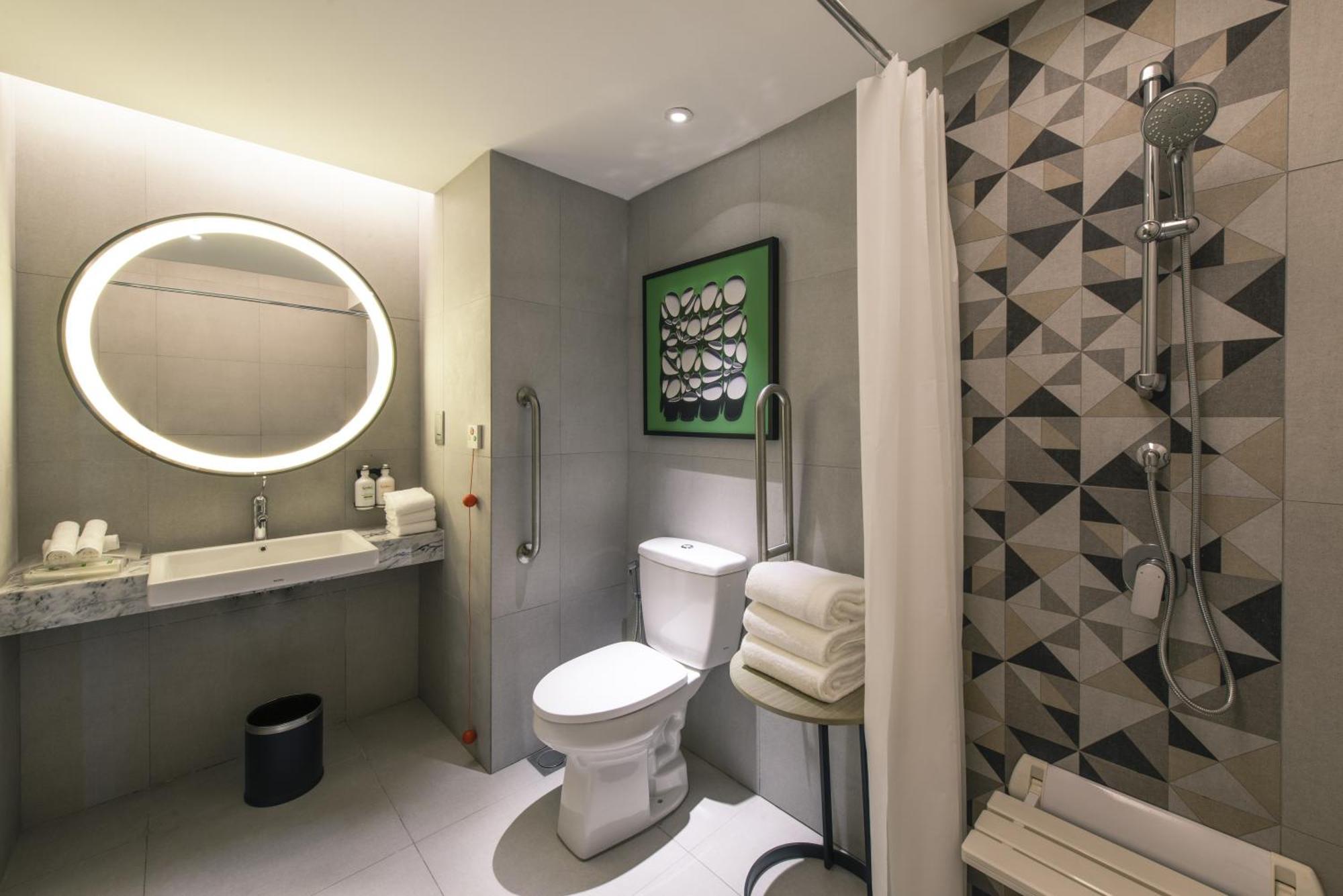 Standard King Room Accessible