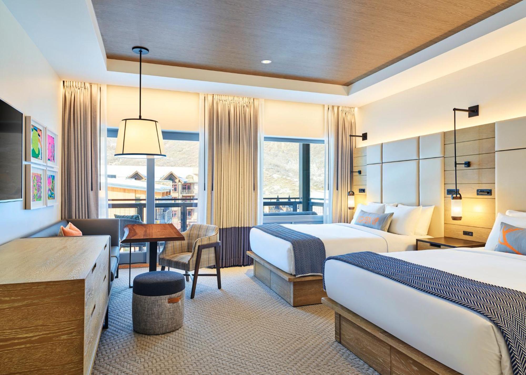 Grand Deluxe Queen Room Two Queen Beds