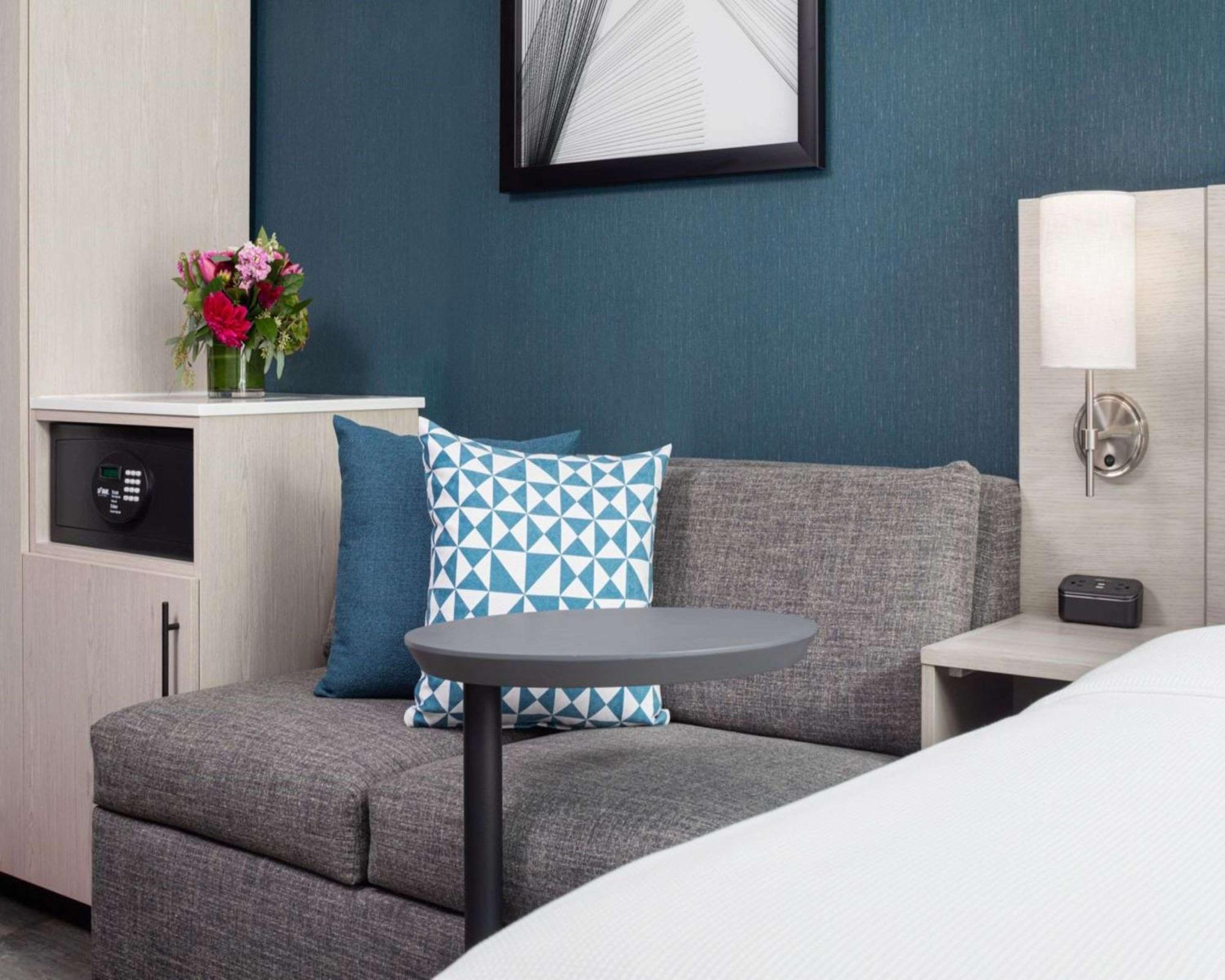King Room Sofa Bed City View