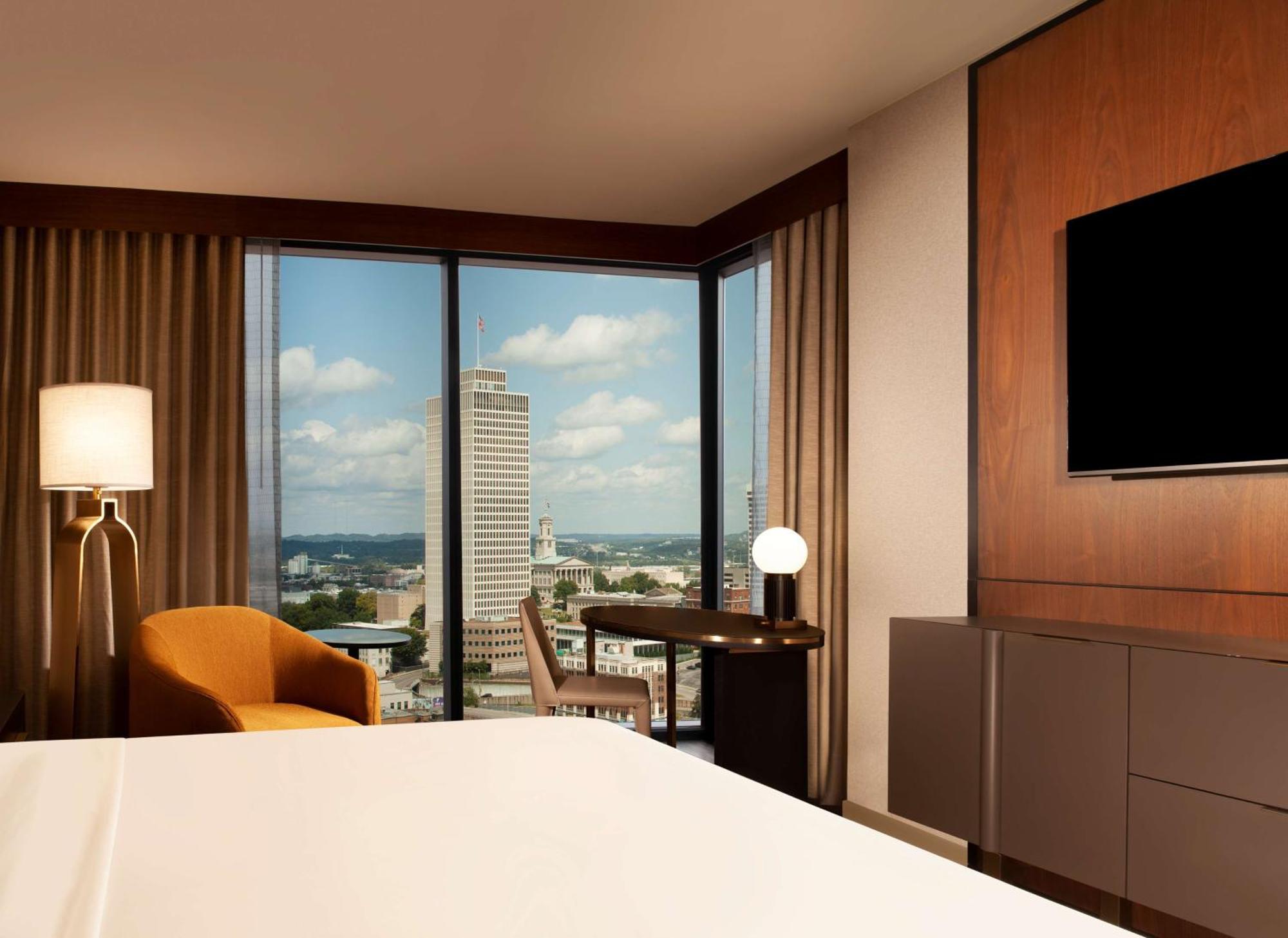 Corner King Room