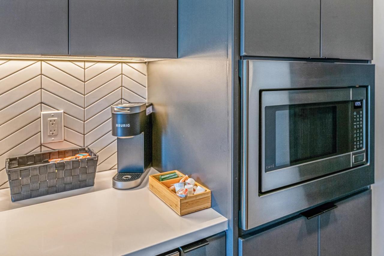 One-Bedroom Apartment Self Check Virtual Front Desk