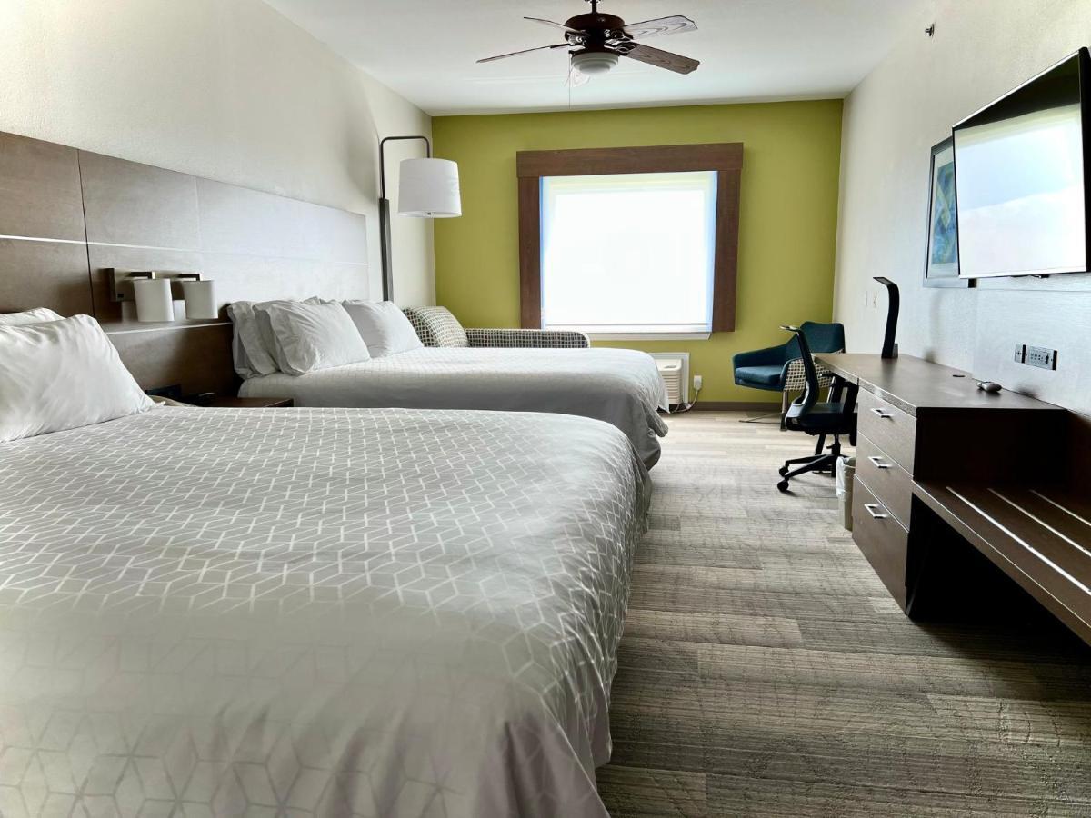 Deluxe Room Two King Beds Non-Smoking
