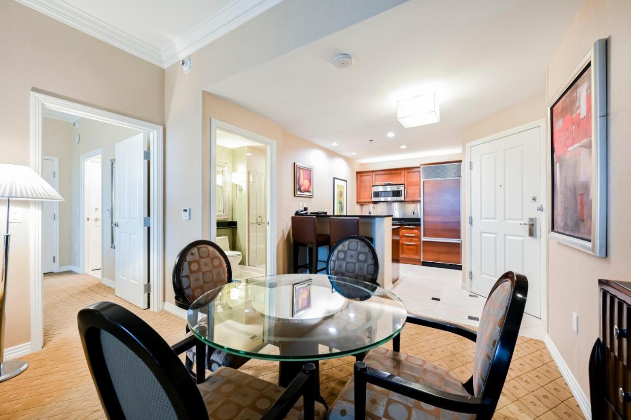 Two-Bedroom Strip View & Balcony