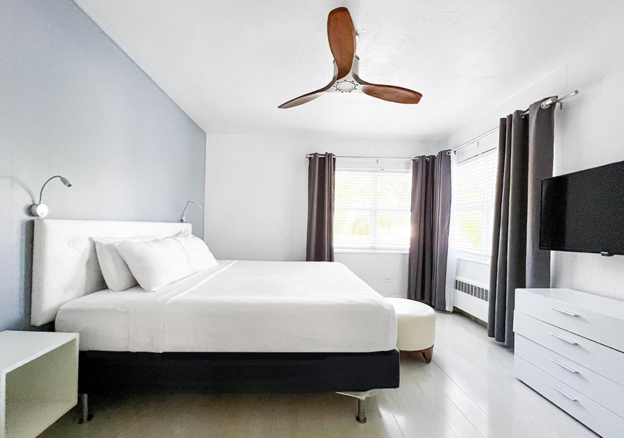One-Bedroom Apartment King Bed