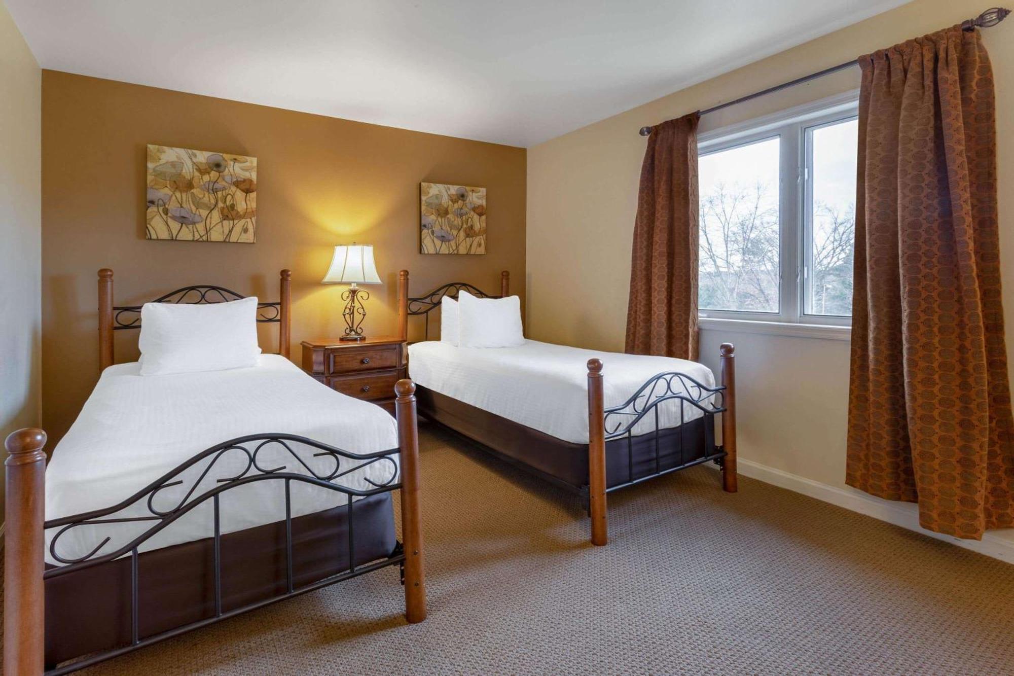 Two-Bedroom Apartment One Queen Bed Two Twin One Sofa Bed or Two Queen Beds Non-Smoking