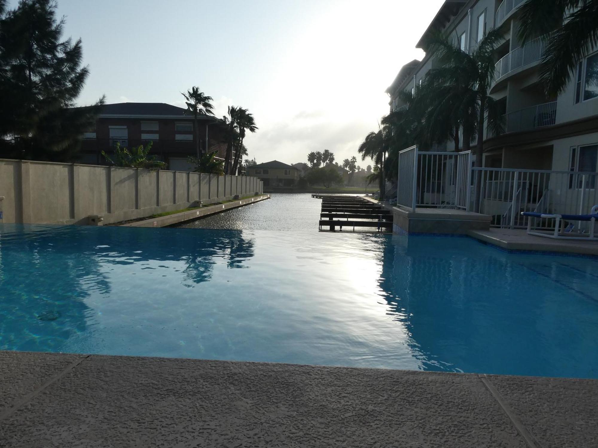 Apartment Pool View