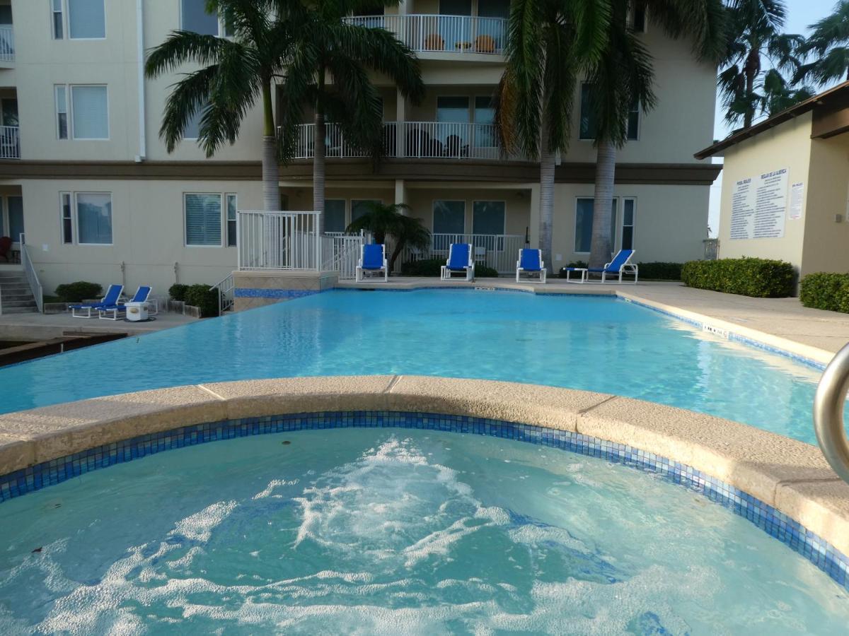 Apartment Pool View