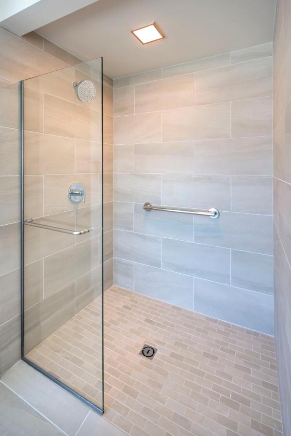 3 Bedroom Oceanfront Residence