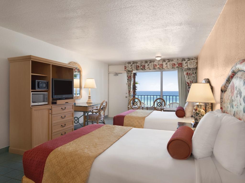 Queen Studio Two Queen Beds Beach View Non-Smoking