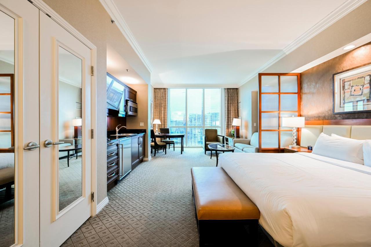 Two-Bedroom Studios Strip View & Balcony