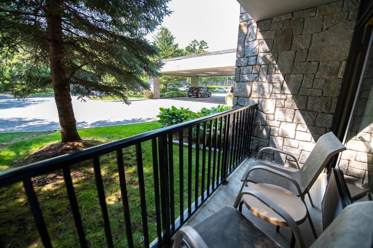Standard King Room Balcony
